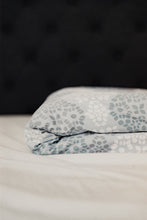 Indlæs billede til gallerivisning Komfortabelt sengetøj i 100% bomuldssatin - 140 x 220 cm